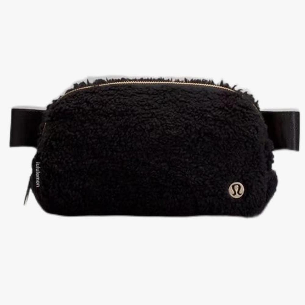 NEW! Lululemon Everywhere Belt Bag Black Fleece Sherpa